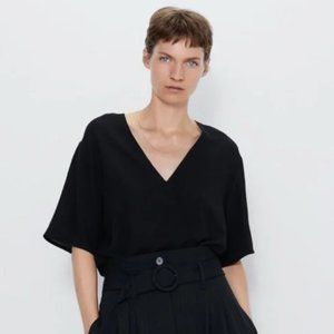 Zara Black Wrinkle Effect V-Neck Short Sleeve Top
